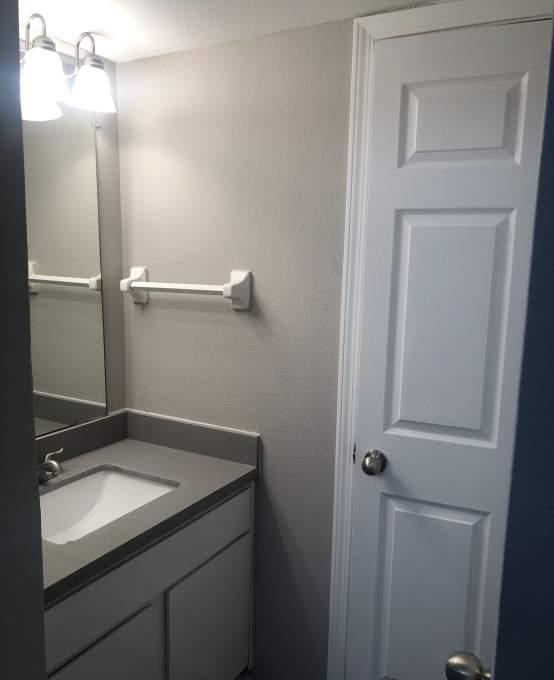 Foto del edificio - 1 bedroom in Houston TX 77049