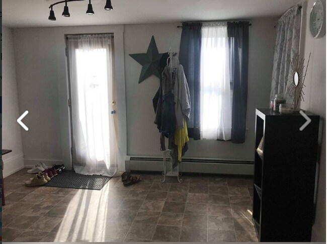 Building Photo - 1432 Main Rd