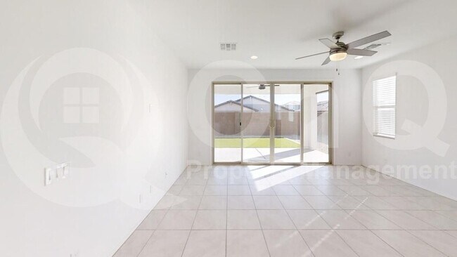 Foto del edificio - 24219 W Gibson Ln