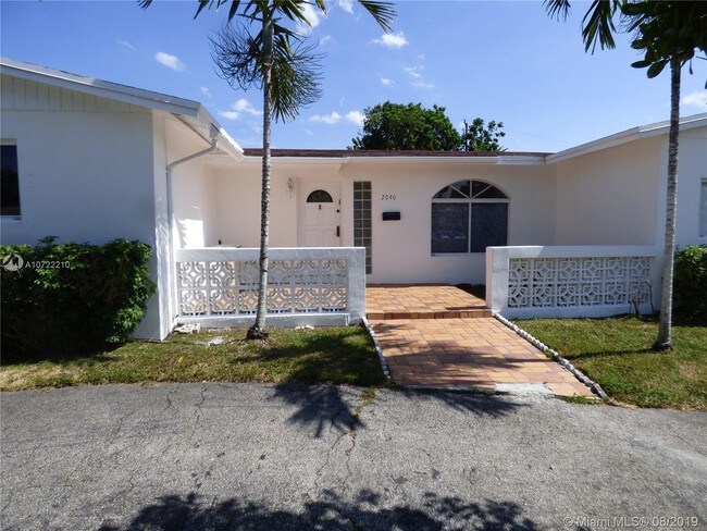 Foto del edificio - 2040 NE 202nd St