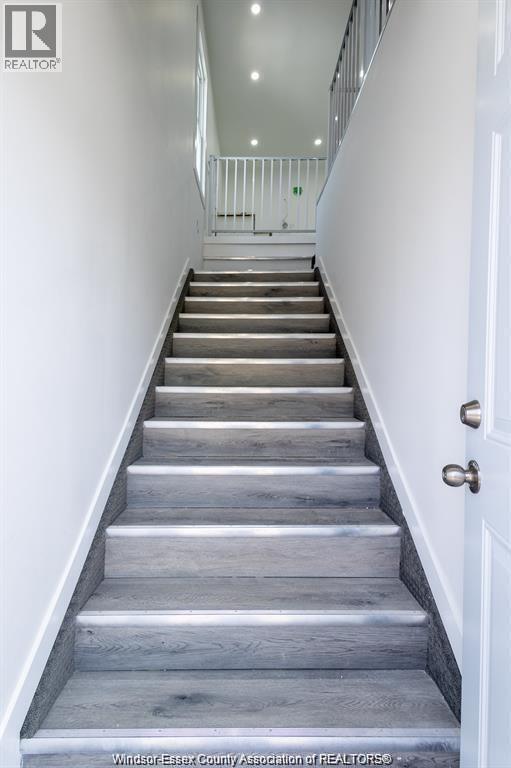 Building Photo - 1219-1225 COLLEGE AVENUE Unit# Upper