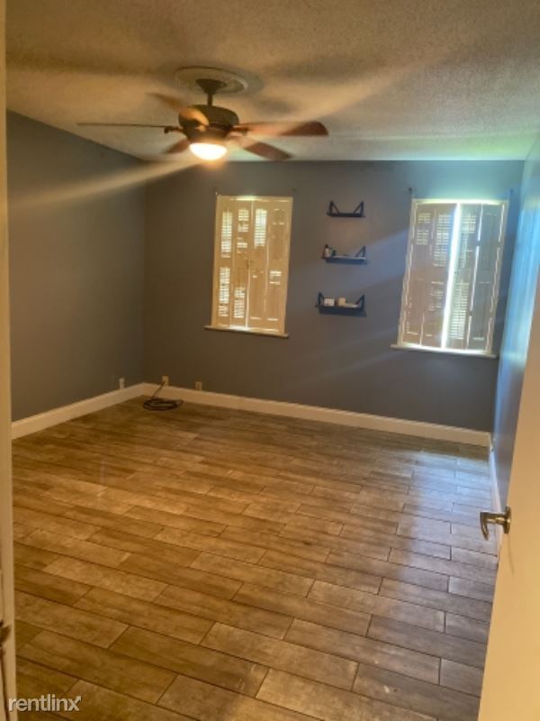 Foto del edificio - 3 br, 2.5 bath House - 4309 Woodland Dr