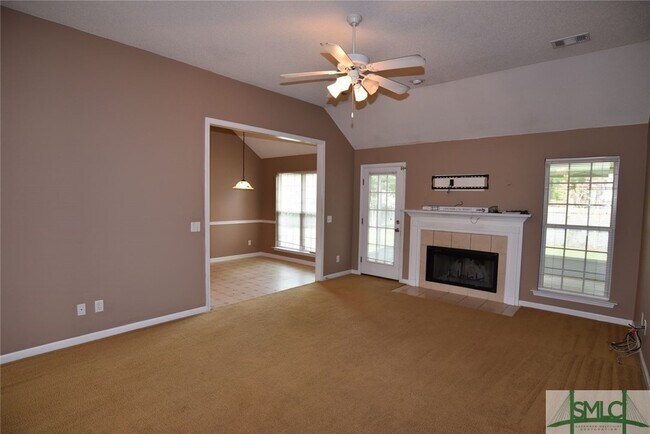 Building Photo - 54 Byron Dr