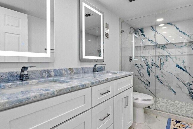 Foto del edificio - 7076 Huntington Ln