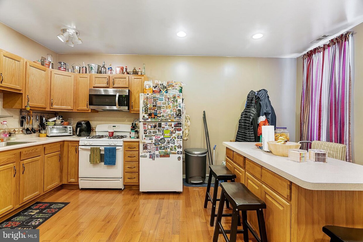 930 W Susquehanna Ave, Philadelphia, PA 19122 Townhome Rentals in