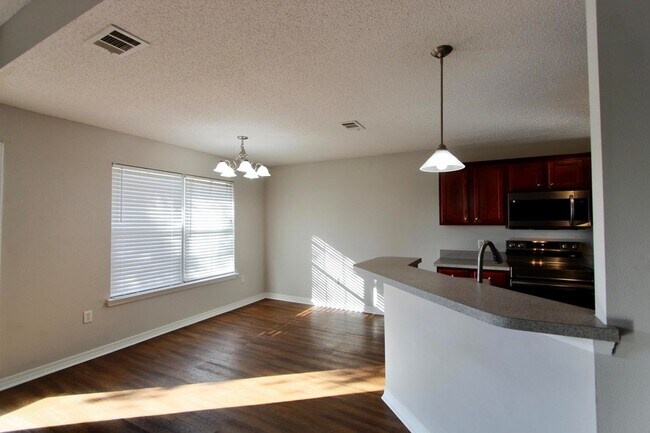 Foto del edificio - 205 Tiffot Ct