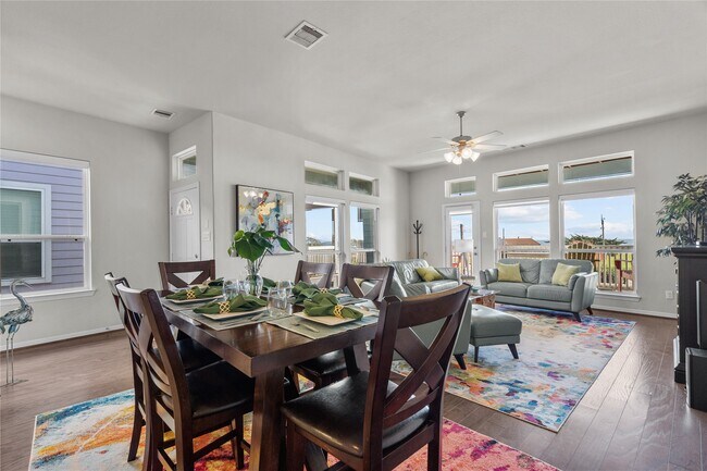 Foto del edificio - 715 Bayshore Dr