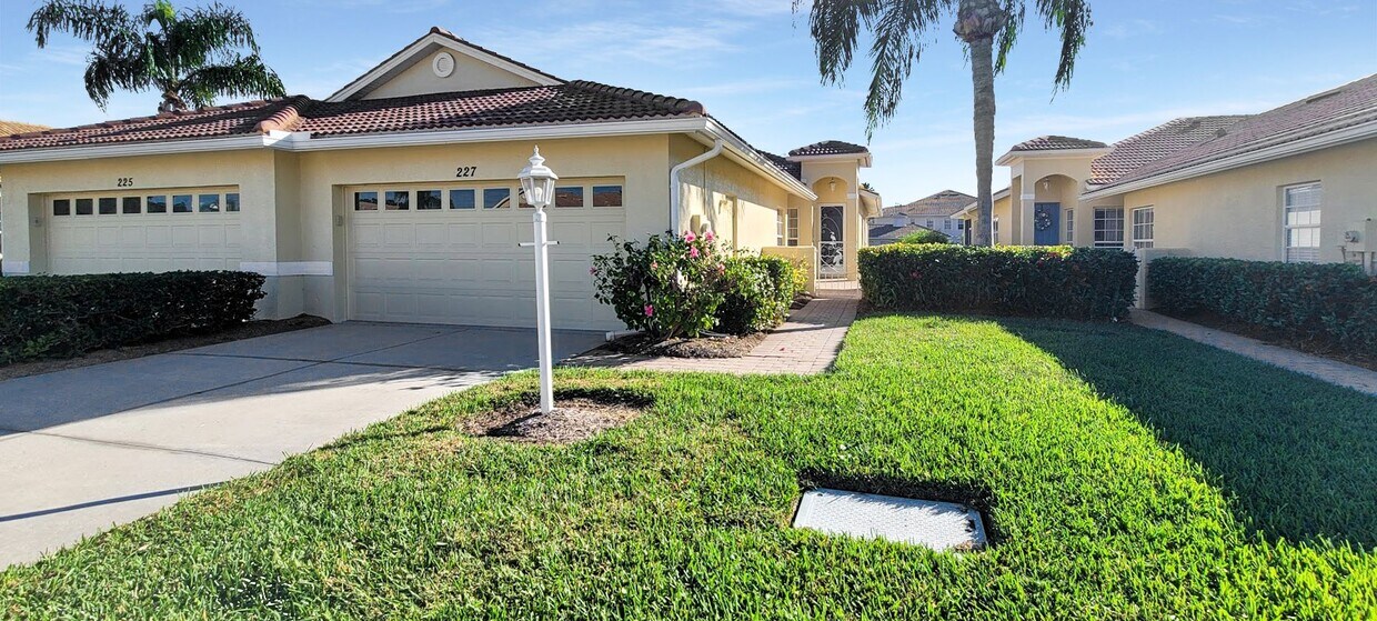 Primary Photo - Vista Del Lago Annual Villa for Rent