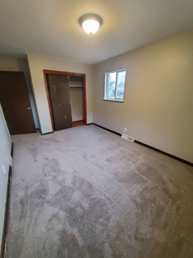 Building Photo - 8200 W Villard Ave
