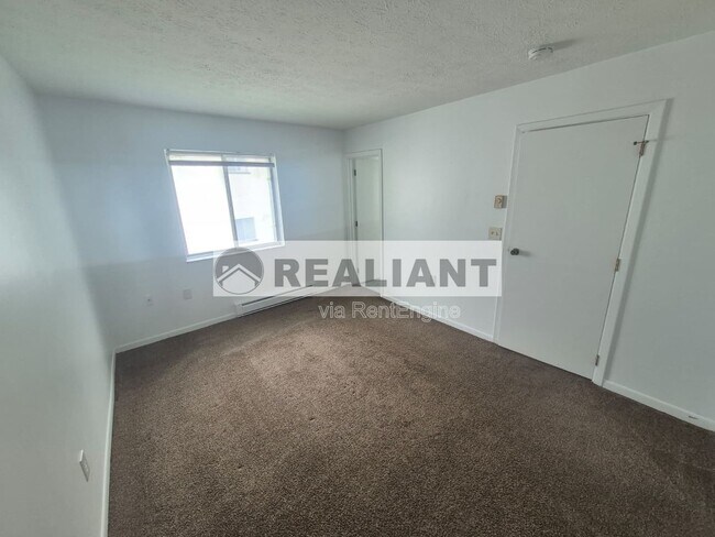 Building Photo - 918 Highland Ave