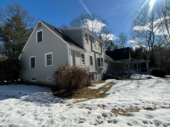 Building Photo - 104 Woodland