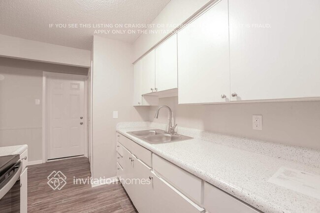 Foto del edificio - 100 Crestridge Dr