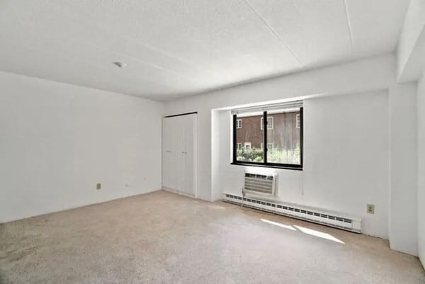 Building Photo - 125 Pleasant St