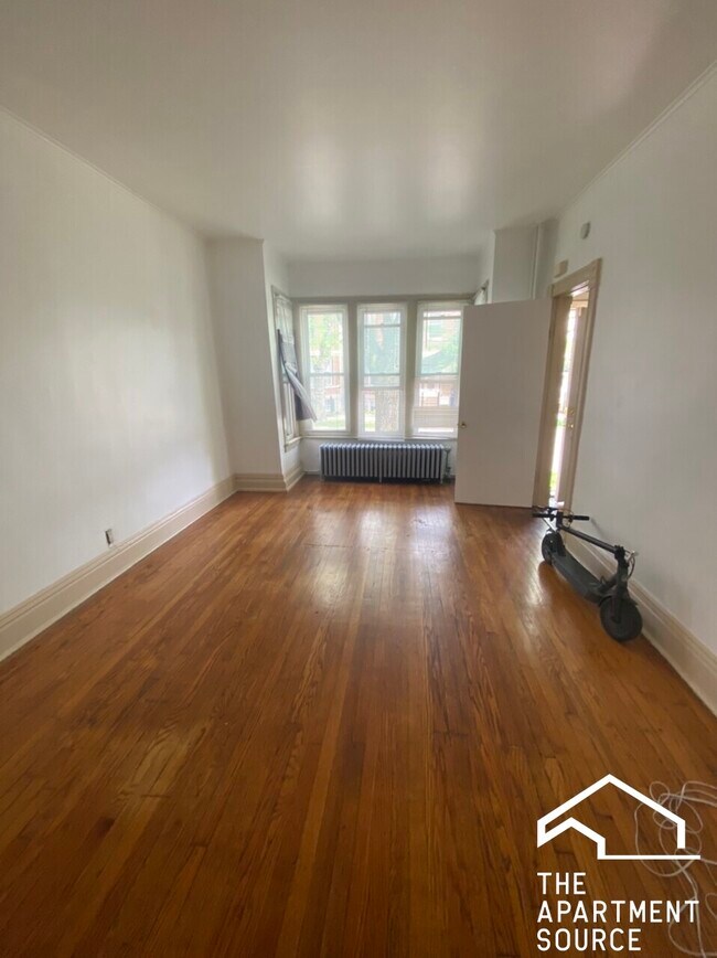 Foto del edificio - 1644 N Mozart St