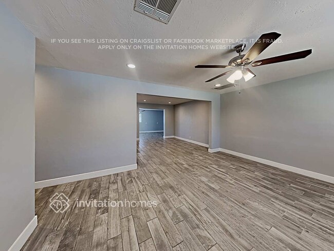Building Photo - 1016 S Siesta Ln