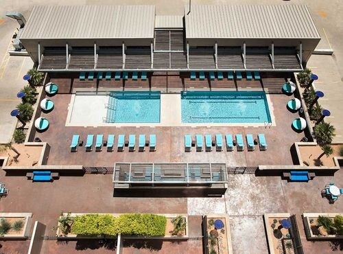 Foto del edificio - 301 W 3rd St