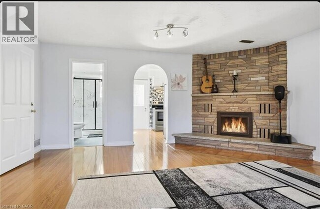 Building Photo - 85 Summerlea Dr