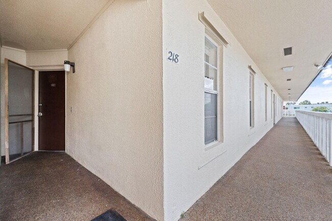 Building Photo - 342 Southwind Dr