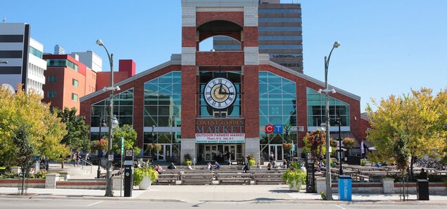 Building Photo - 544 Talbot