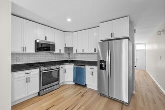 Building Photo - 2532 E Fayette St