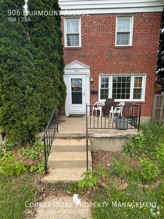 Building Photo - 906 Fairmount Ave
