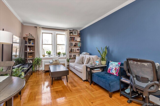 Foto del edificio - 48-55-55 43rd St