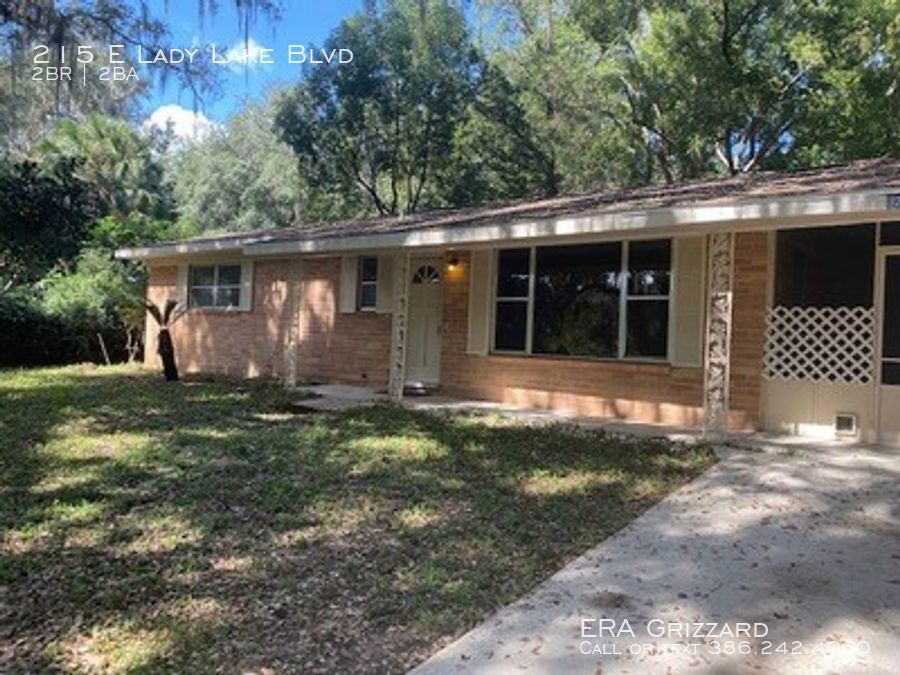Primary Photo - Cute house with HUGE yard