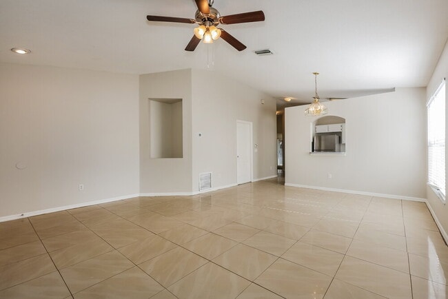 Building Photo - 1022 Harvest Moon Dr