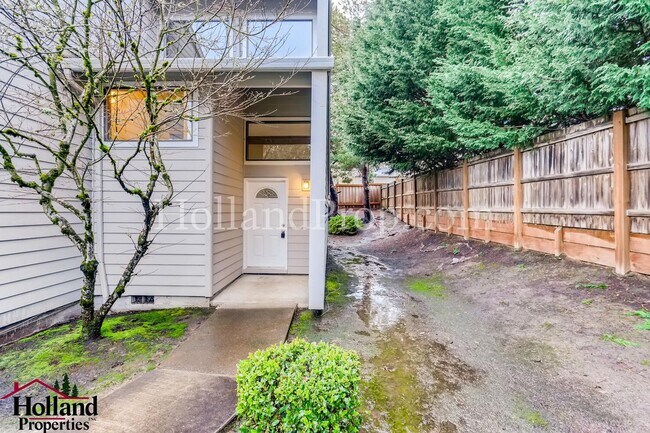 Building Photo - Charming, Light-Filled Home Near Parks, Tr...
