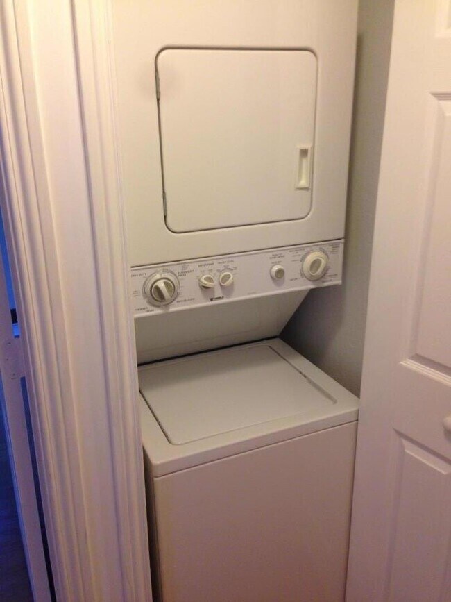 Foto del edificio - 294 Stonegate Cir