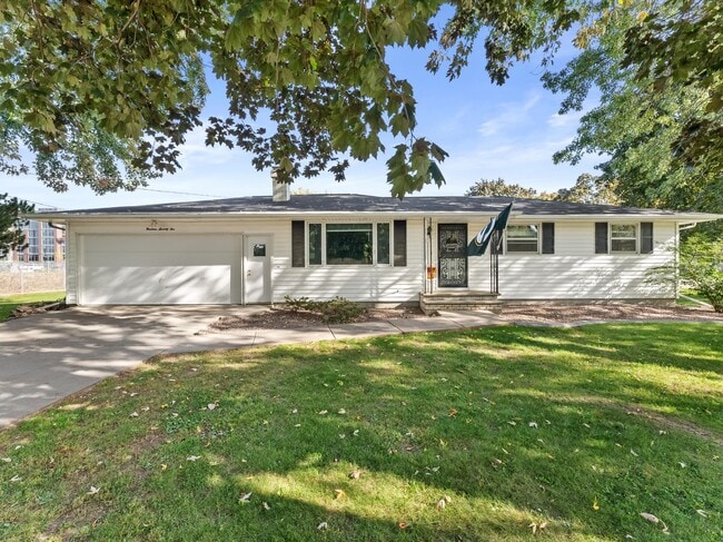 Single family home - 1971 Marlee Ln