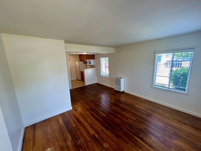 Foto del edificio - Charming and Bright 2 bed 1 bath in Point ...