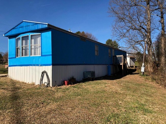 Foto del edificio - 1803 Doe Run Rd