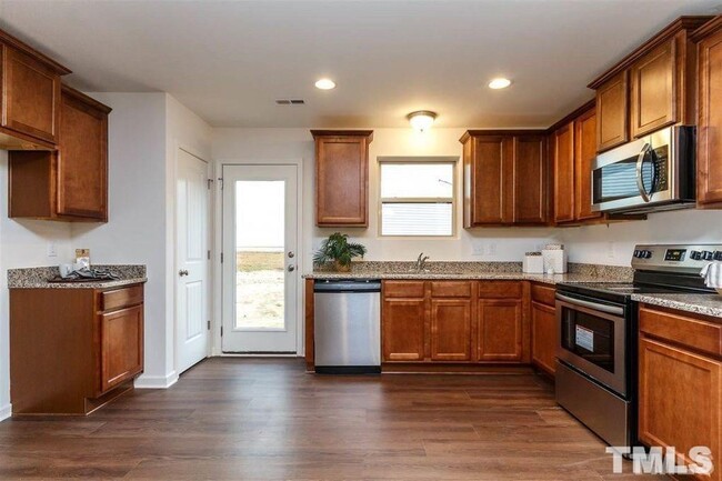 Building Photo - 3294 Ivy Wood Ln