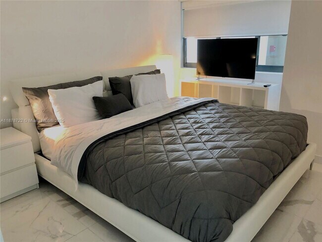 Foto del edificio - 480 NE 31st St