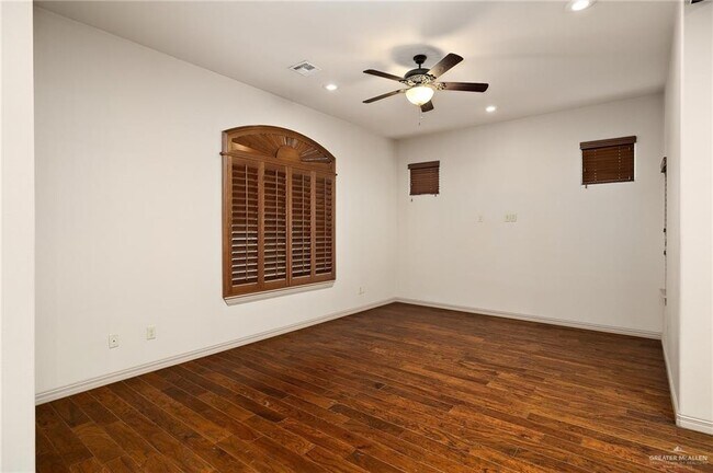 Foto del edificio - 421 Cottonwood Ave