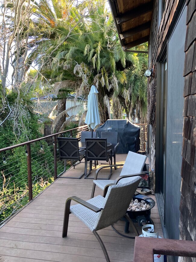 Foto del edificio - 1032 Leff St