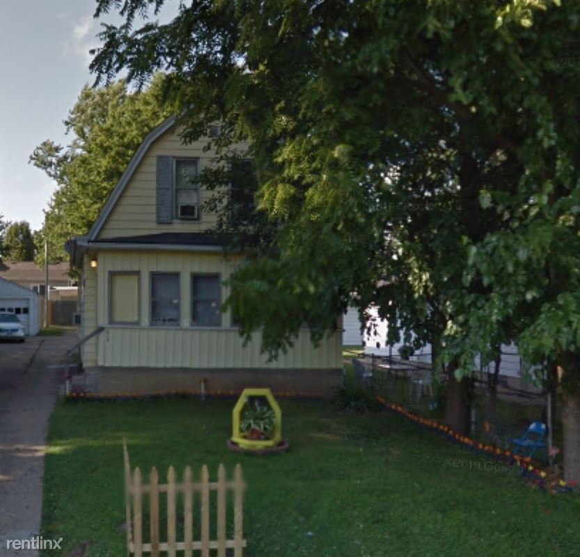 4 br, 2 bath House 819 East Virginia Avenue House Rental in Peoria