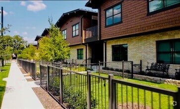 Building Photo - 5607 Belmont Ave