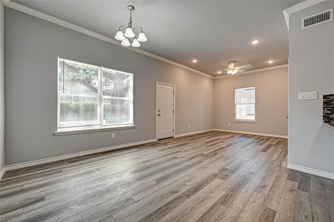 Foto del edificio - 2512 Southmore Blvd