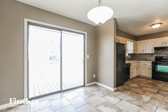 Foto del edificio - 109 SW Sandstone Dr