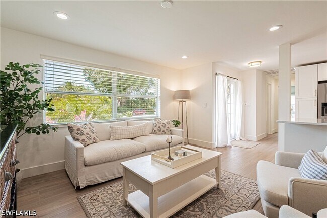 Foto del edificio - 1530 Mandarin Rd