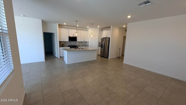 Building Photo - 37043 W Vera Cruz Dr