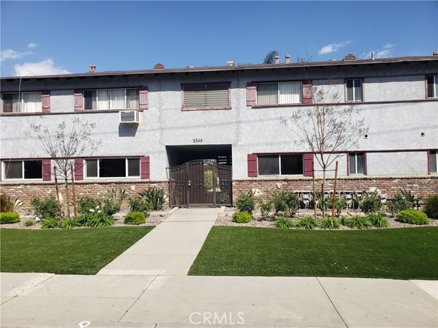 Foto principal - 5544 McCulloch Ave