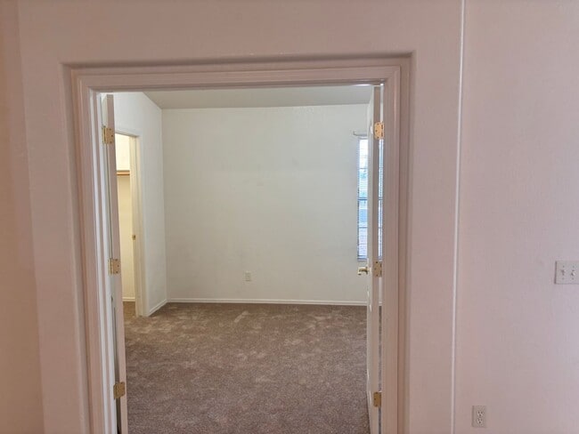 Building Photo - 3524 Plaza De Lanza