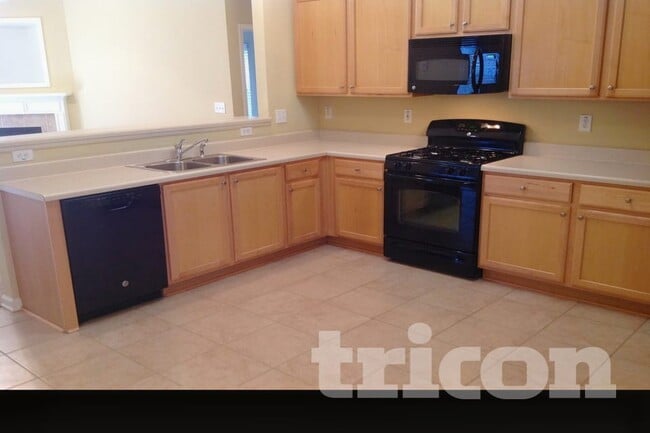 Building Photo - 8422 Somerton Cir