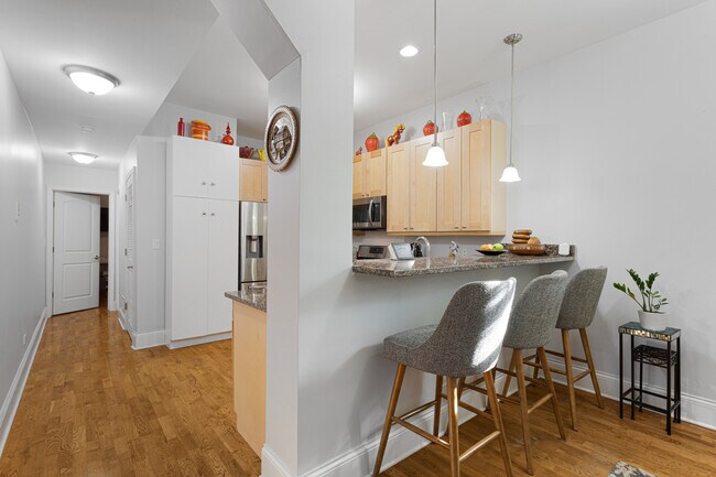 Foto del edificio - 7407 N Hoyne Ave