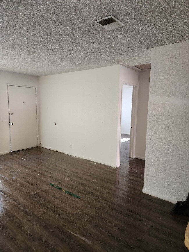 19211 California 18, Unit 3 Condo for Rent in Apple Valley, CA