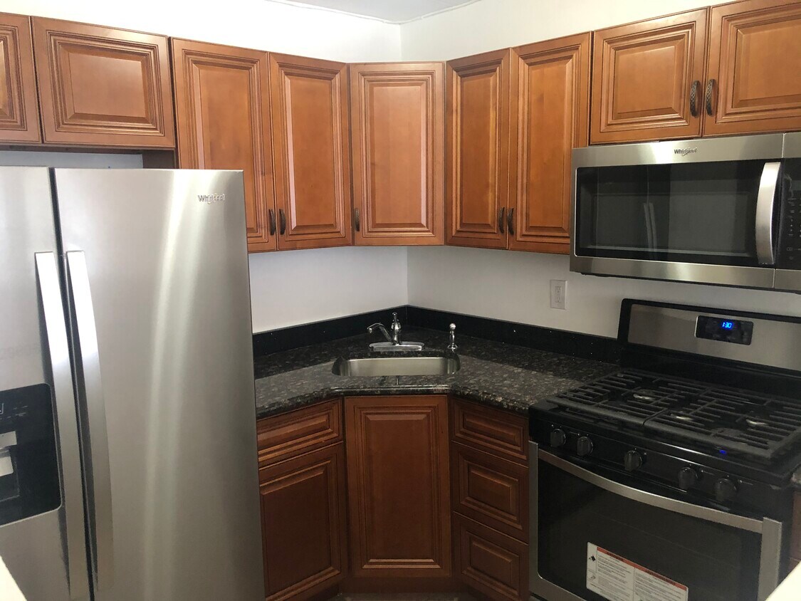 Foto principal - 1007 Halsey St