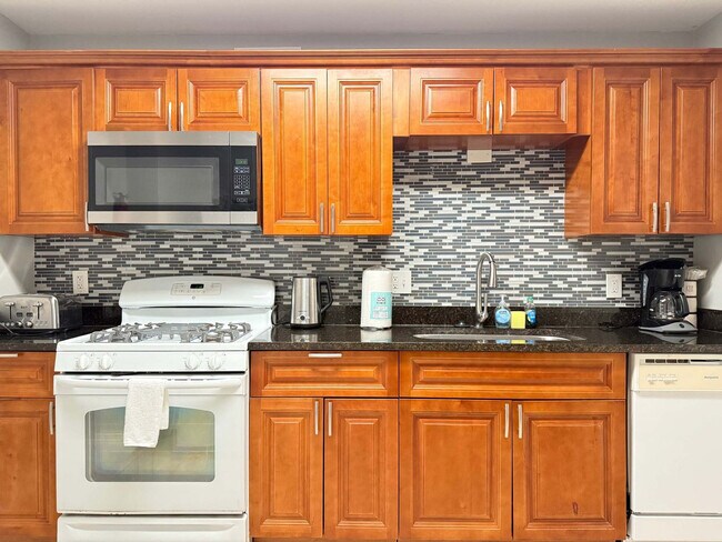 Foto del edificio - 215 Piedmont Ave NE